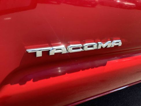 Used 2016 Toyota Tacoma TRD Off-Road w/ Towing Package AWD/4WD image 7