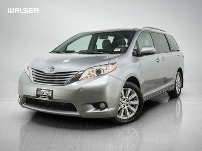 Used 2017 Toyota Sienna XLE w/ XLE Navigation Package