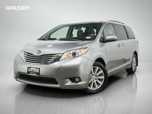 Used 2017 Toyota Sienna XLE w/ XLE Navigation Package AWD/4WD image 1