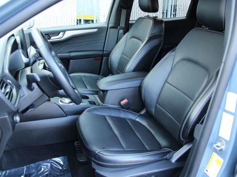 Used 2024 Ford Escape Platinum image 26