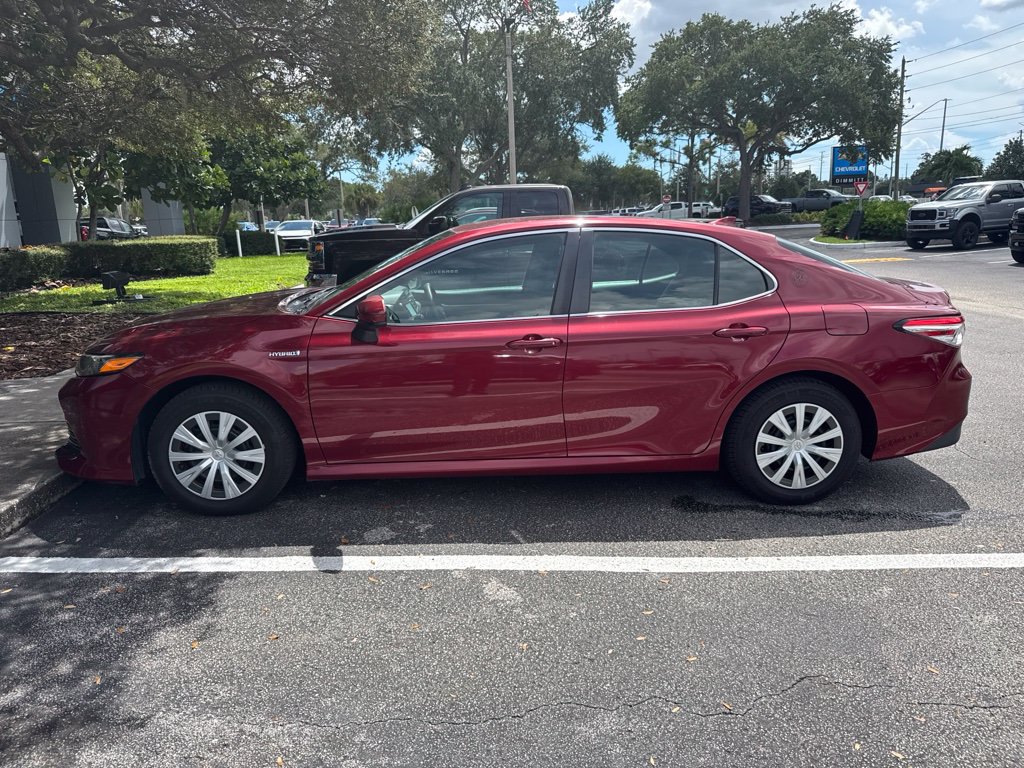 Used 2019 Toyota Camry LE FWD image 5