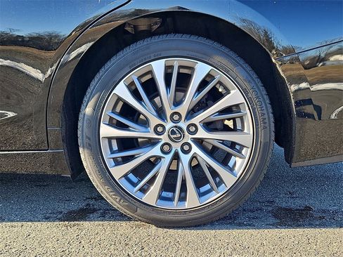 Used 2021 Lexus ES 350 w/ Premium Package image 9