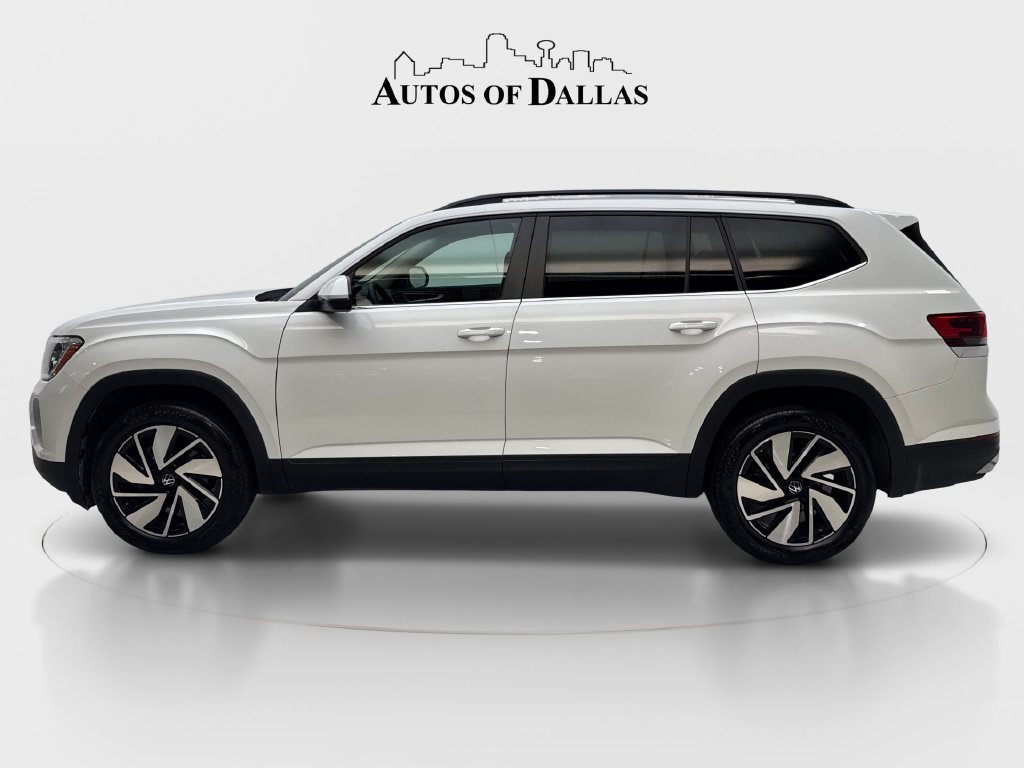Used 2024 Volkswagen Atlas SE w/ Panoramic Sunroof Package FWD image 11
