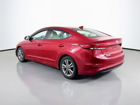Used 2017 Hyundai Elantra SE FWD image 4