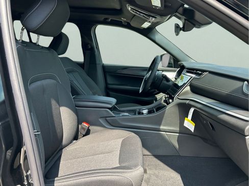 New 2026 Jeep Grand Cherokee Laredo X RWD image 12