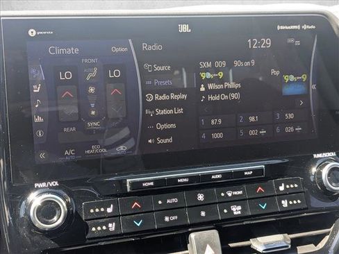 Used 2021 Toyota Highlander Limited image 14