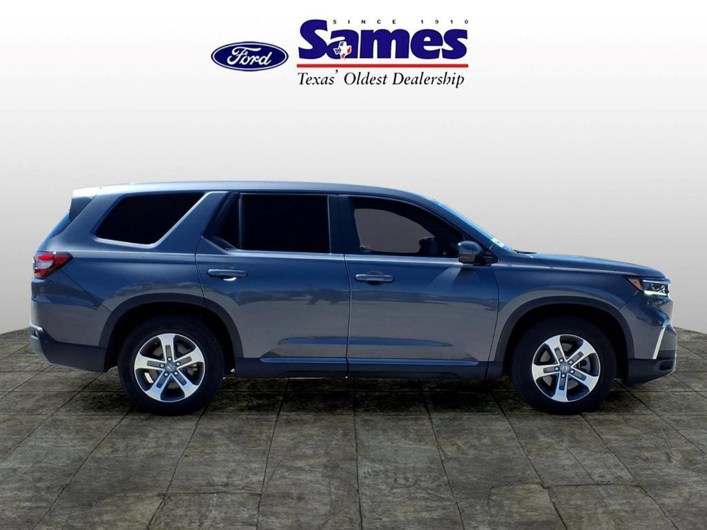 Used 2025 Honda Pilot EX-L image 2