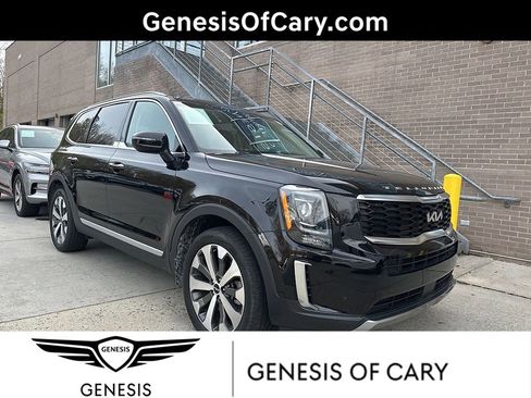 Used 2022 Kia Telluride S image 1