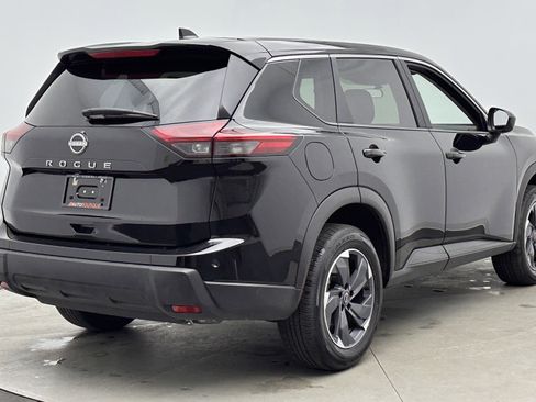 Used 2026 Nissan Rogue SV image 7
