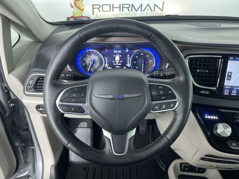 Used 2019 Chrysler Pacifica Touring-L Plus w/ Advanced Safetytec Group image 27