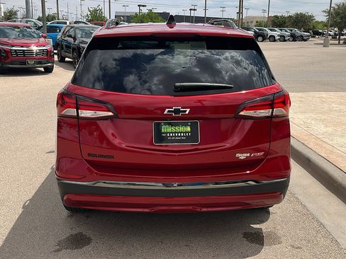 Used 2022 Chevrolet Equinox RS FWD image 7