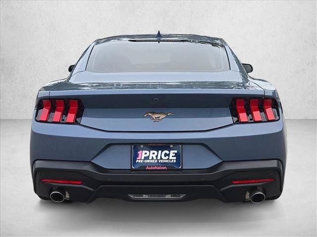 Used 2025 Ford Mustang Premium RWD image 7