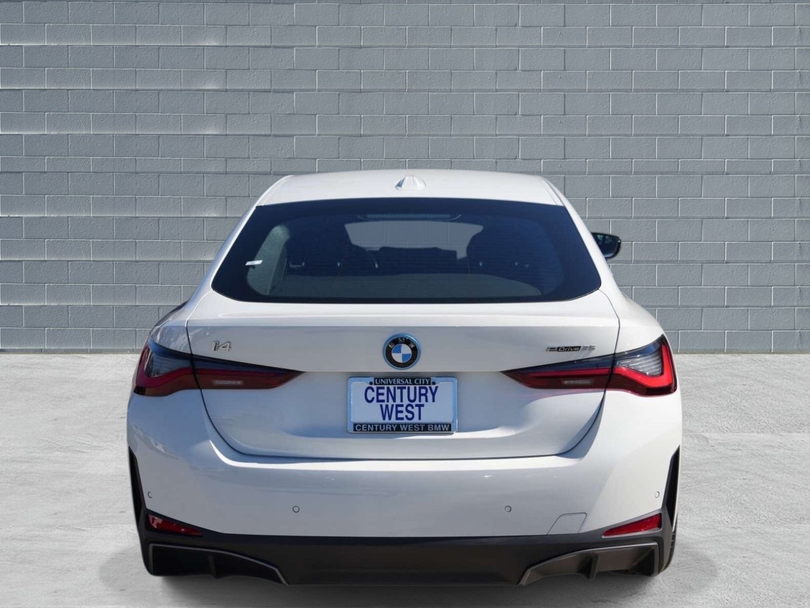 Used 2024 BMW i4 eDrive35 w/ Premium Package RWD image 4