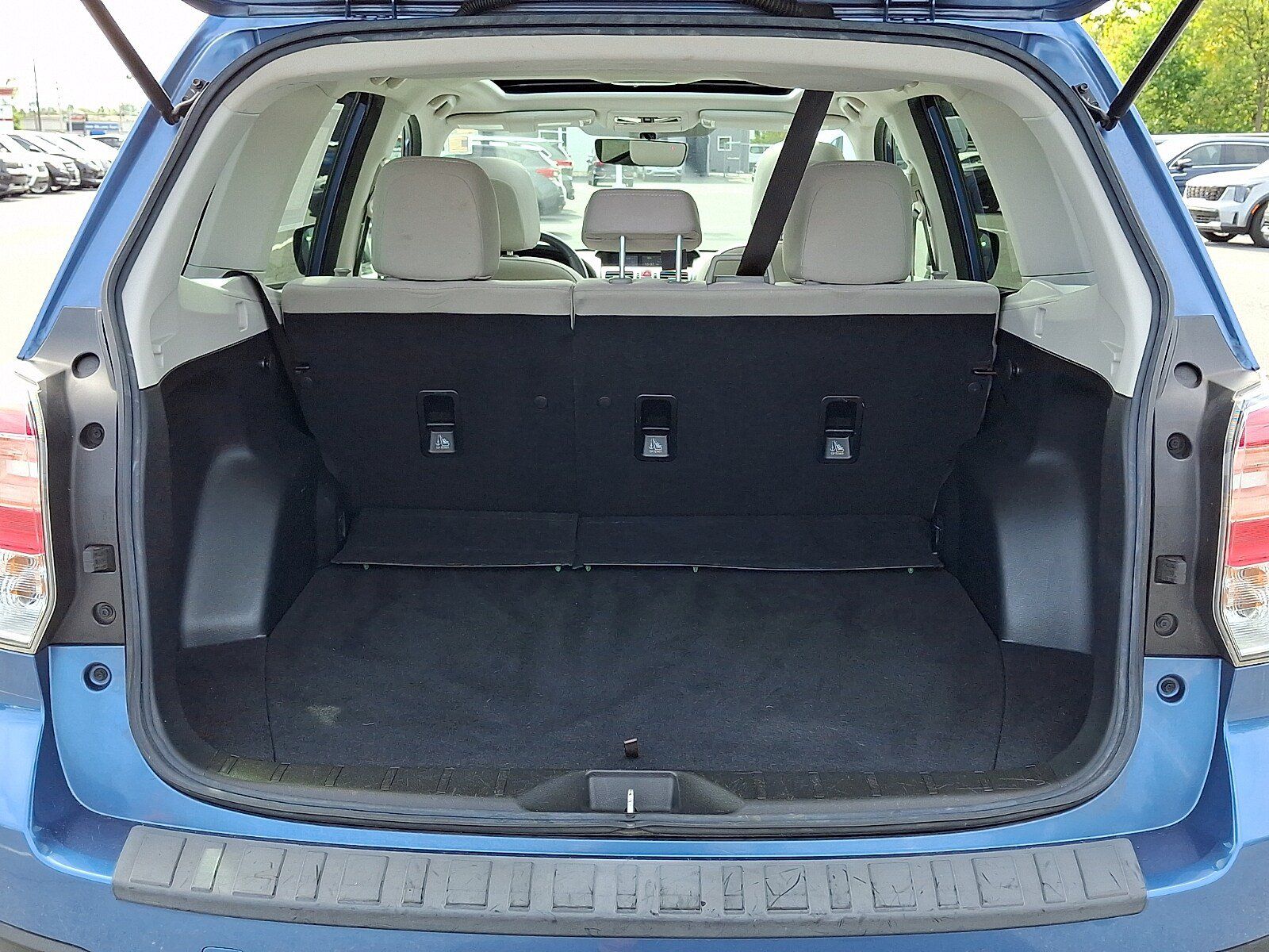 Used 2017 Subaru Forester 2.5i Premium w/ Popular Package #2A AWD/4WD image 28