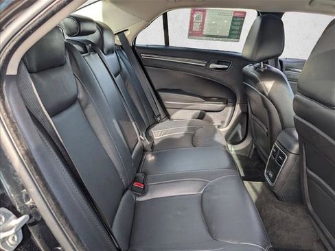 Used 2016 Chrysler 300 Limited image 16