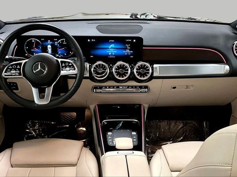 Certified 2023 Mercedes-Benz GLB 250 4MATIC image 15