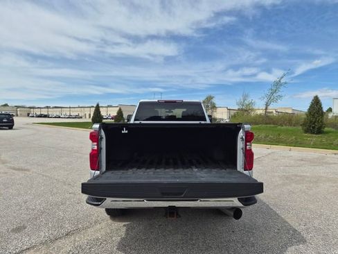 Used 2022 Chevrolet Silverado 2500 LT w/ Convenience Package AWD/4WD image 10