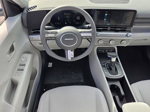 Used 2026 Hyundai Kona SE FWD image 7