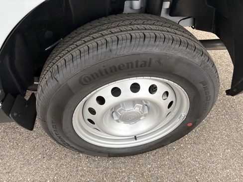 New 2025 Ford Maverick XL w/ Equipment Group 101A image 14