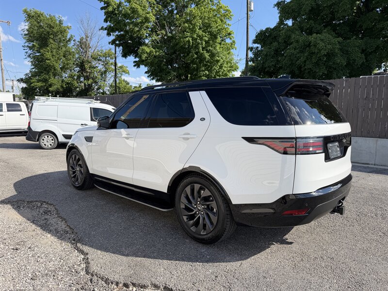 Used 2023 Land Rover Discovery S R-Dynamic AWD/4WD image 7