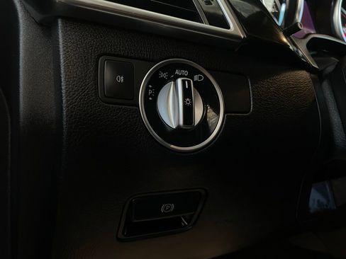 Used 2018 Mercedes-Benz GLE 350 w/ Premium 1 Package image 26