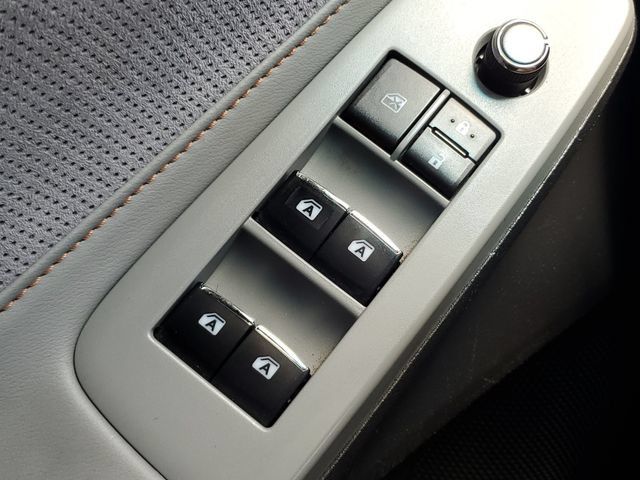 Used 2019 Toyota Avalon XSE w/ All Weather Liner Package FWD image 24