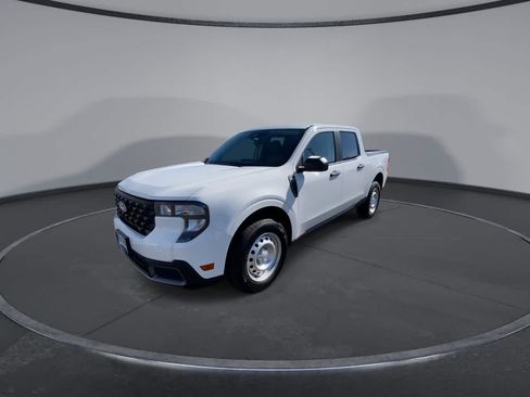 Used 2025 Ford Maverick XLT w/ Equipment Group 302A AWD/4WD image 4