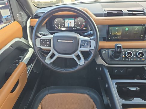 Used 2024 Land Rover Defender 110 X-Dynamic SE image 8