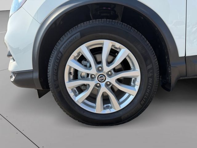 Used 2021 Nissan Rogue Sport S FWD image 9