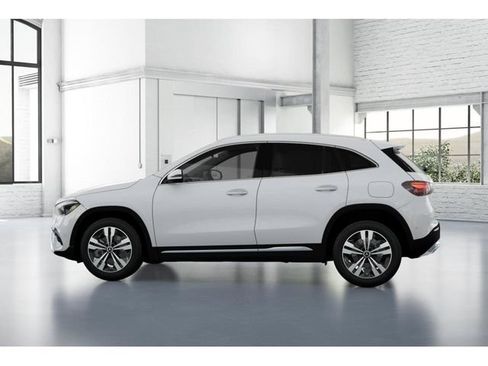 New 2026 Mercedes-Benz GLA 250 4MATIC image 33
