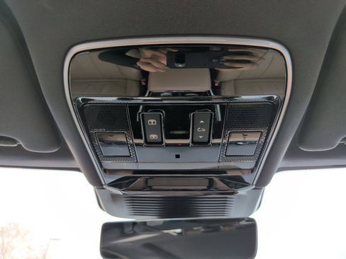 Used 2023 Land Rover Range Rover Sport SE image 27