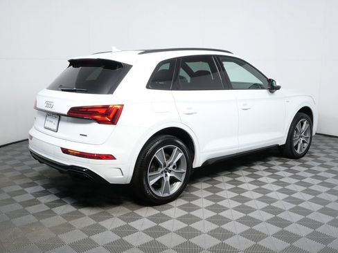 Used 2025 Audi Q5 2.0T Premium w/ Convenience Plus Package image 3