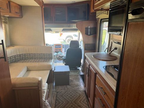 Used 2016 Mercedes-Benz Sprinter 3500 image 41