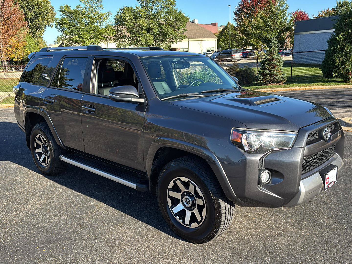 Used 2018 Toyota 4Runner TRD Off-Road Premium AWD/4WD image 9