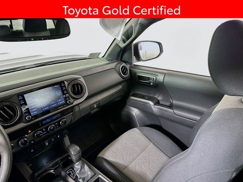 Certified 2022 Toyota Tacoma TRD Sport image 26
