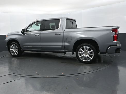 Used 2024 Chevrolet Silverado 1500 High Country image 3