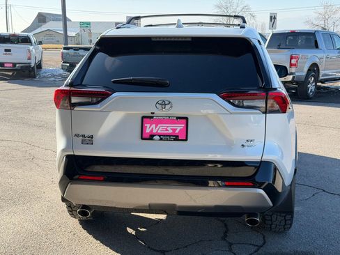 Used 2025 Toyota RAV4 SE image 8
