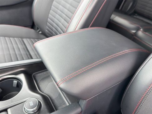 Used 2025 Ford Explorer ST-Line w/ ST-Line Street Pack image 19