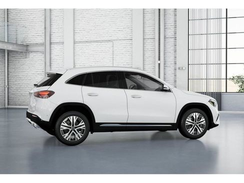 New 2026 Mercedes-Benz GLA 250 4MATIC image 18