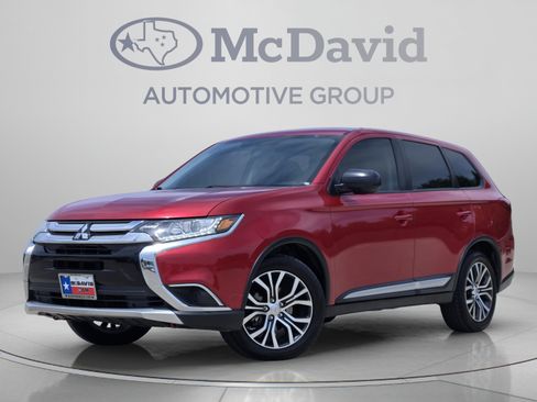 Used 2017 Mitsubishi Outlander ES FWD image 1