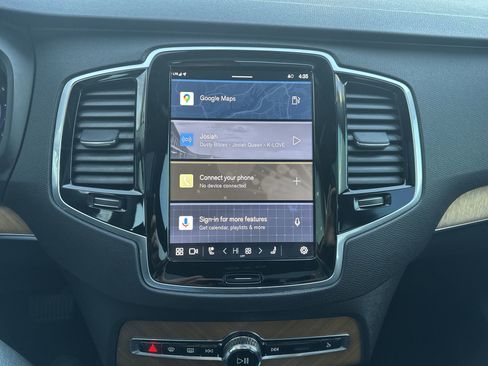 Used 2023 Volvo XC90 B6 Plus image 13