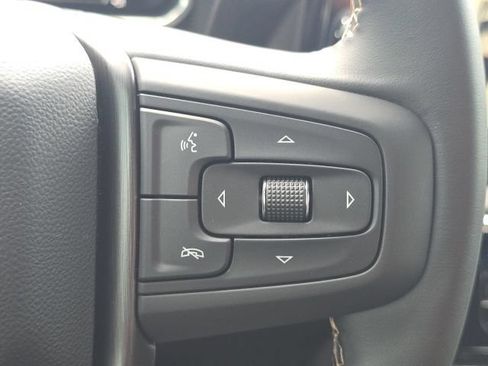 Used 2025 GMC Sierra 3500 AT4 w/ Technology Package AWD/4WD image 40