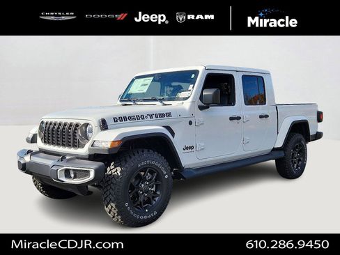New 2025 Jeep Gladiator Sport image 2