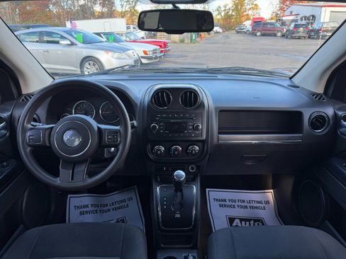 Used 2013 Jeep Compass 4WD image 21