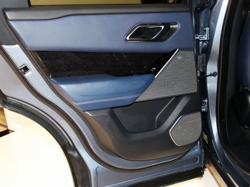 Used 2020 Land Rover Range Rover Velar R-Dynamic S image 49