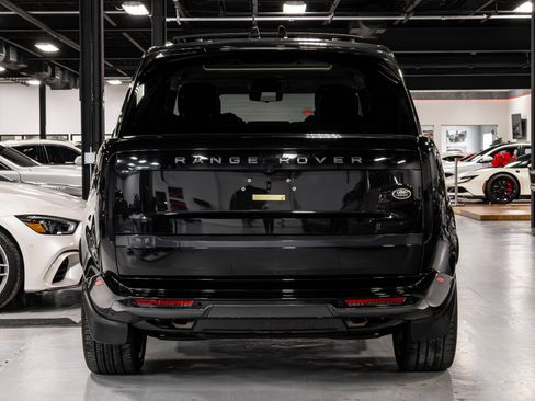 Used 2023 Land Rover Range Rover Autobiography image 15