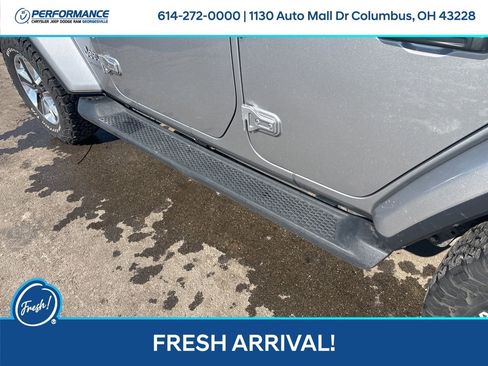 Used 2018 Jeep Wrangler Unlimited Sahara w/ Cold Weather Group image 12