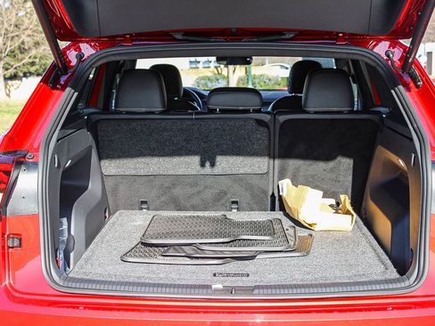 Used 2025 Volkswagen Atlas Cross Sport SEL R-Line image 25