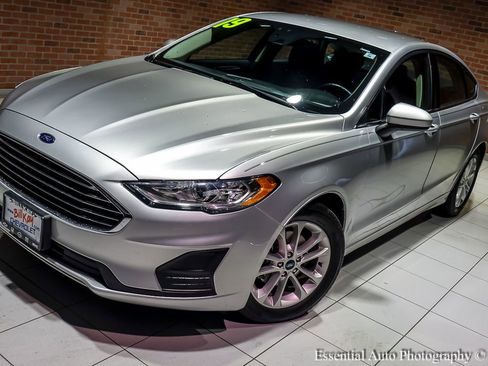 Used 2019 Ford Fusion SE image 5