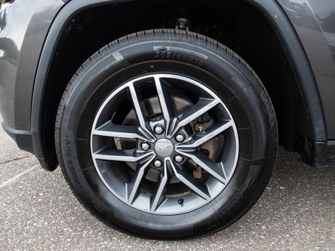 Used 2018 Jeep Grand Cherokee Limited AWD/4WD image 30